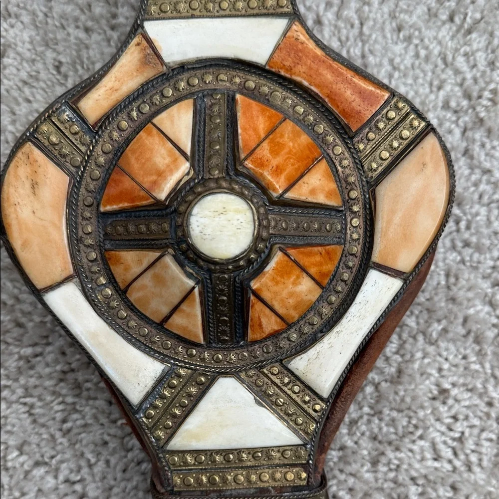Artistic Antique Bellows Stones with leather sides - Picture 6 of 9